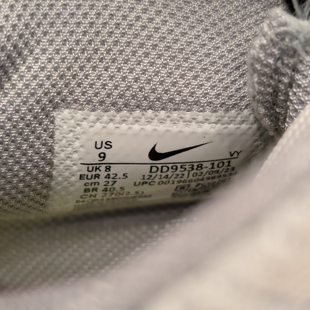 Nike KD Trey 5 X Basketball Shoes Wolf Grey Black Volt - Picture 5 of 5